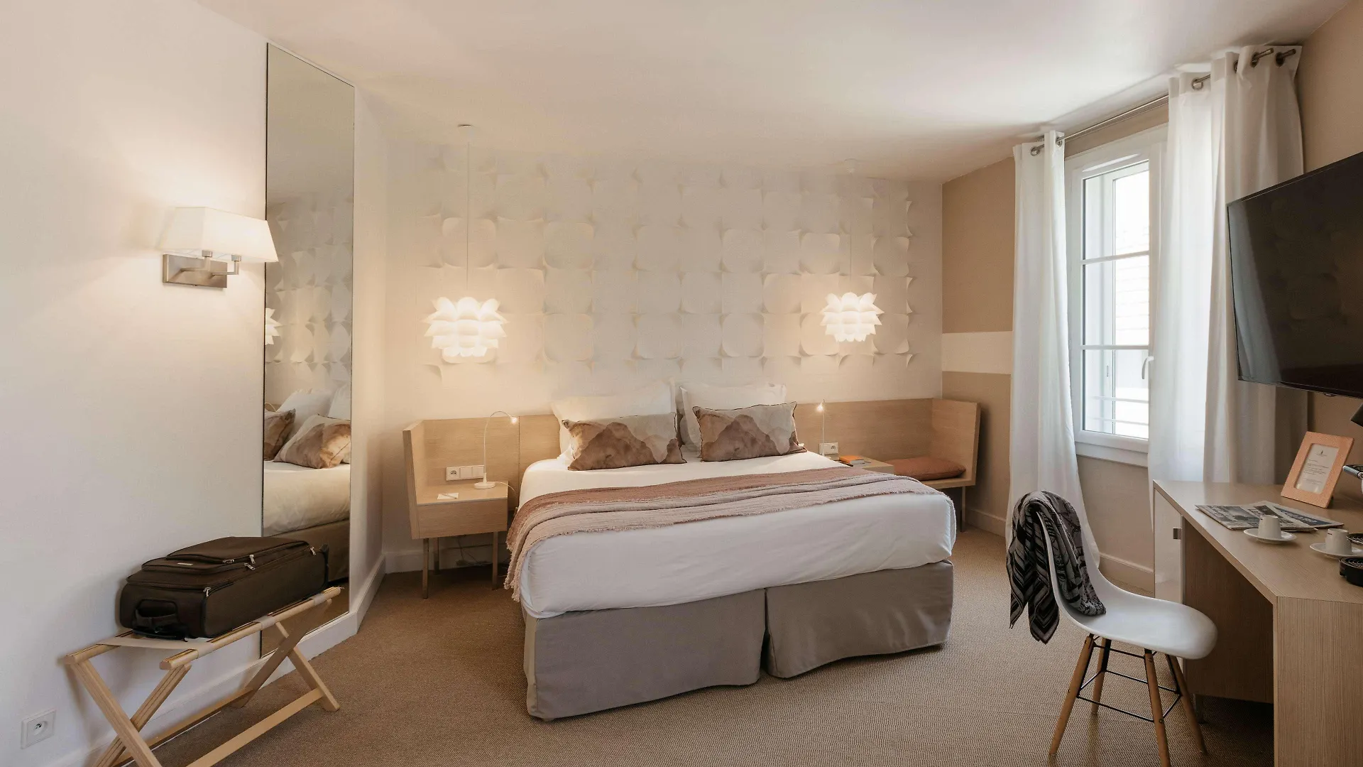 Hotel Cezanne Boutique-Hotel Aix-en-Provence 4*,
